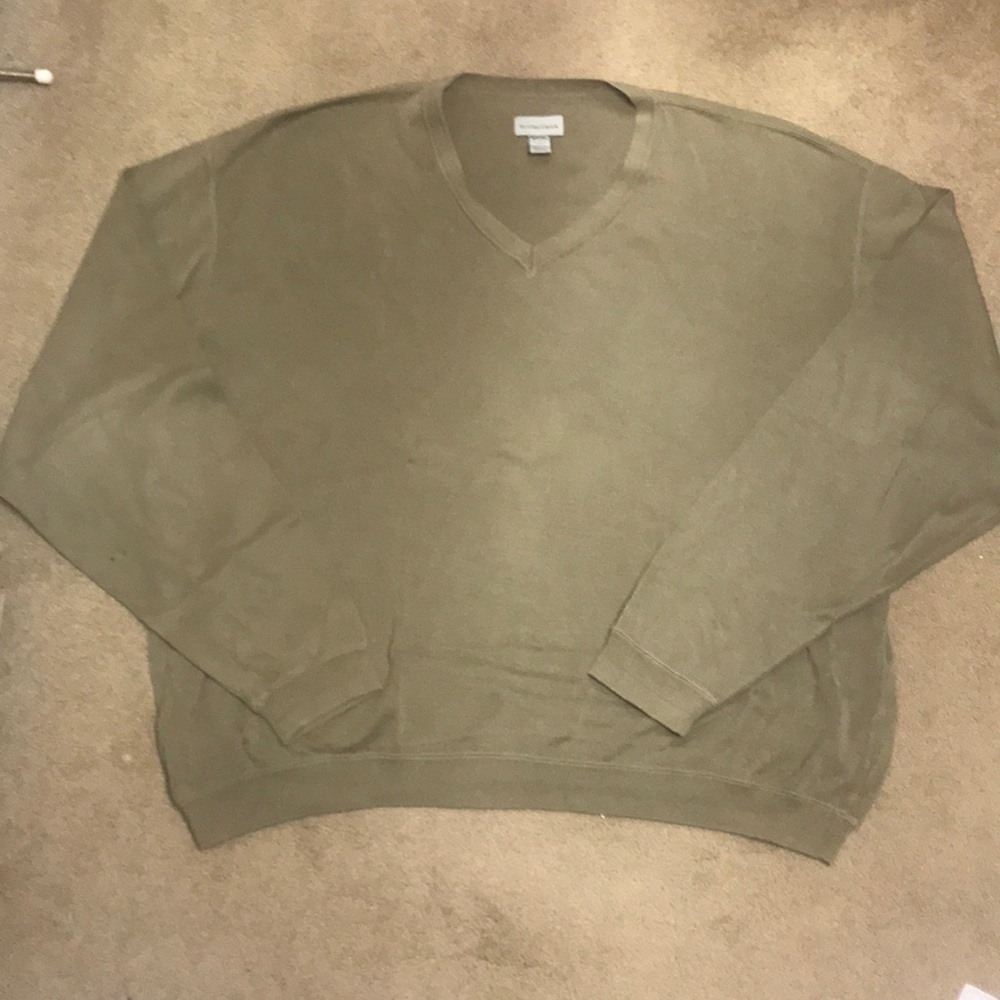 Cutter and Buck V Neck Sweater, Size 4XT